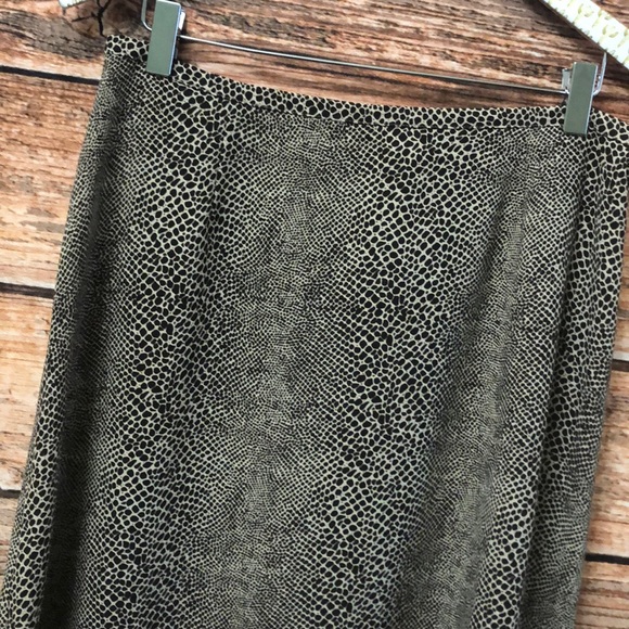5/25Crazy Horse Snake Print Skirt - Picture 3 of 6